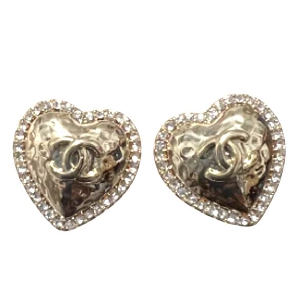 Chanel Gold CC Heart Earrings trimmed with Crystal Spring/Summer 2024 (CCXX010) - Picture 1 of 6